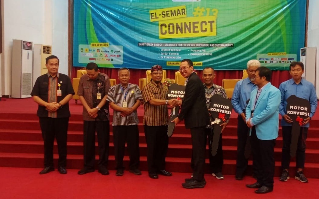 SMK N 2 Karanganyar Terima Hibah Motor Listrik dari UNS–PLN untuk Perkuat Literasi Energi Bersih