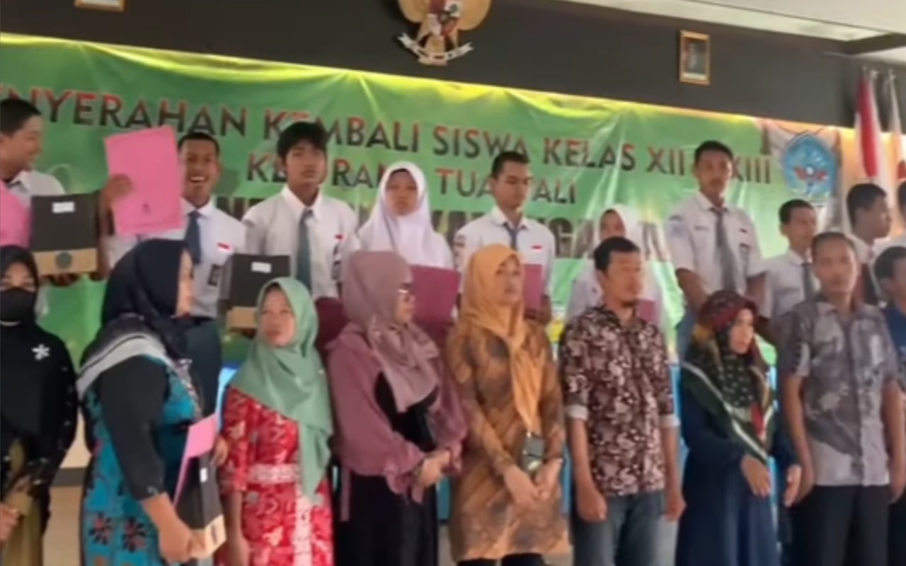 Pelepasan Siswa Siswi Kelas XII dan XIII Tahun Ajaran 2024/2025